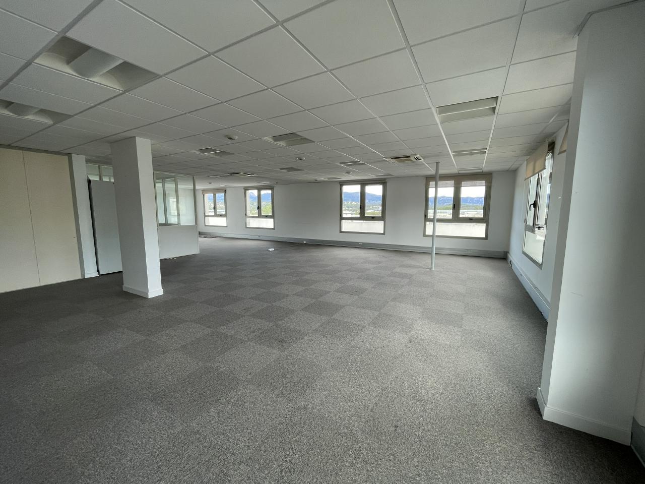 Bureau Biot 1009m² Location bureau Biot Alpes-Maritimes OLBUR2115903 1